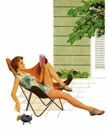 žena čte knihu venku