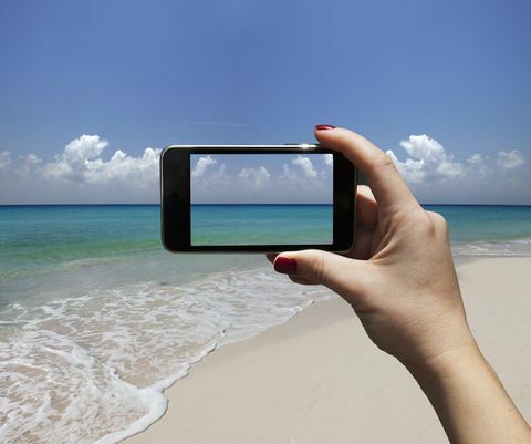 Fotografie z dovolené přes smartphone pláže a moře