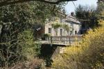 Yorkshirská chata s přírodním bazénem a vodopádem je na prodej