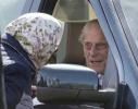 Prince Philip dělá první veřejný vzhled od chirurgie kyčle