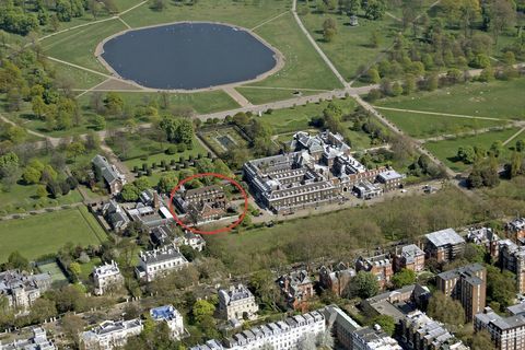 Exteriér budovy a palác a zahrada Kensington, letecký pohled