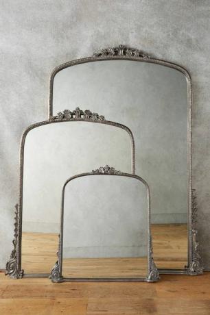 Zářivé primosové zrcadlo