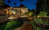 John Legend a Chrissy Teigen's Hollywood Hills Home jsou na prodej za 2,5 milionu dolarů