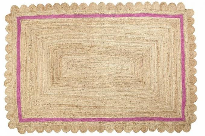 Vroubkovaný obdélníkový jutový koberec s růžovým okrajem