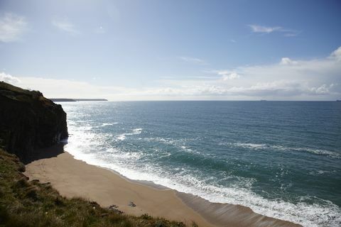 180 stupňů modrá - Cornwall - pláž - Savills