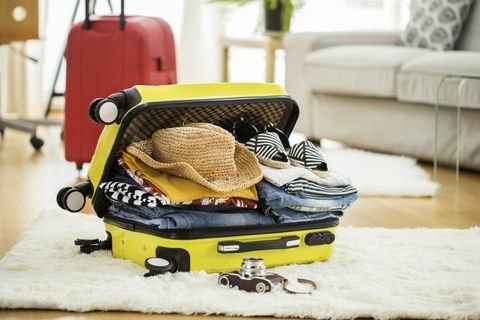 Příprava cestovní kufr doma