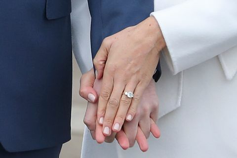 meghan snubní zásnubní prsten