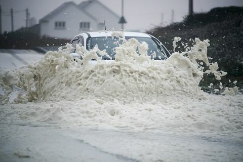 Hurikán Ophelia hity ve Velké Británii