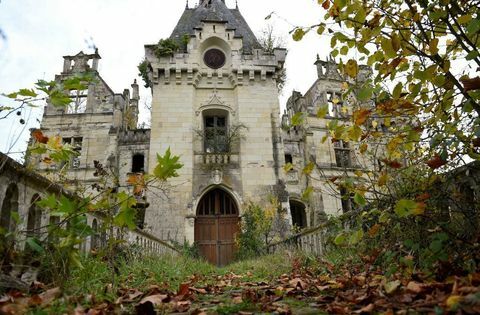 La Mothe-Chandeniers, v Les Trois-Moutiers