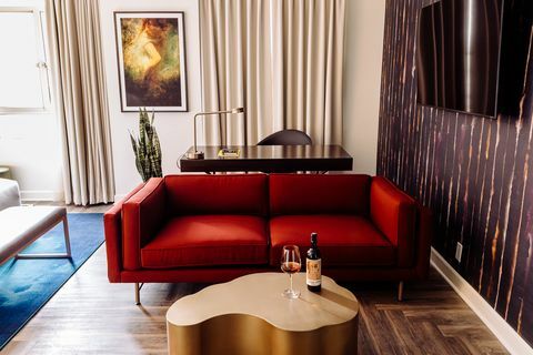 hotelový dekorační obývací prostor apartmá pro hosty