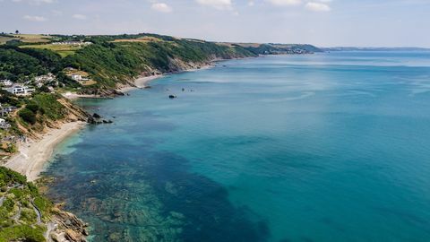 Dove Rock house v Plaidy, v blízkosti East Looe, Jižní pobřeží Cornwallu