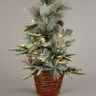 Malý rozsvícený vánoční stromeček