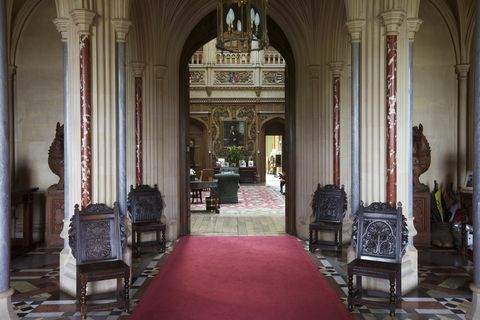 Každodenní život na zámku Highclere, domov pro televizní program Downton Abbey