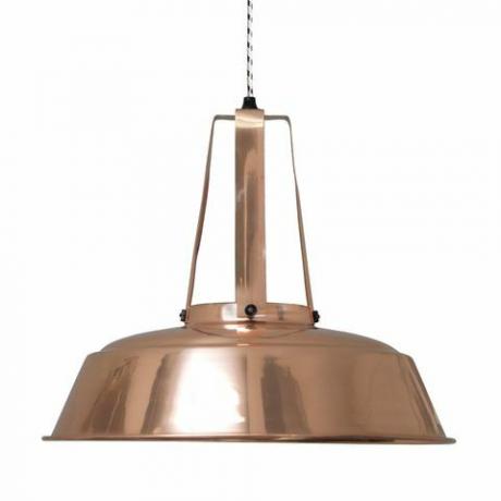 Tato průmyslová závěsná lampa je skvělým doplňkem vašeho obývacího pokoje nebo kuchyně. Lampa je ideální pro ozvěnu vintage stylu a je malovaná v lesklém laku. Má ostrý obrys spolu s robustním řetězem.