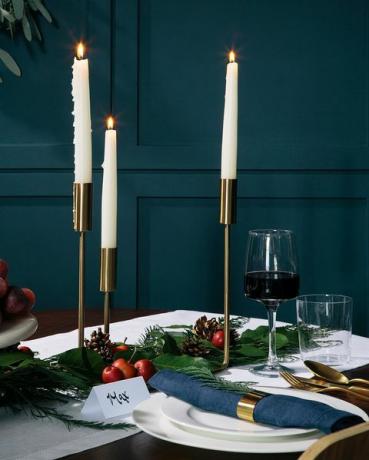 vánoční stůl nápady tradiční vánoční dekorace stolu