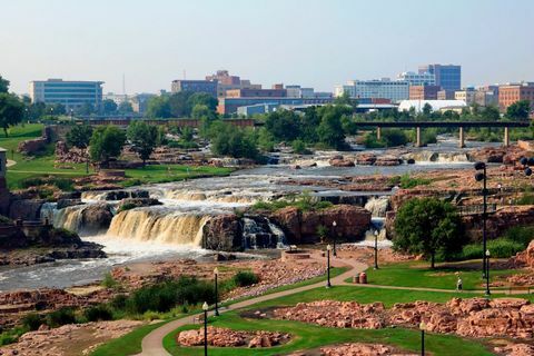 Falls Park v centru města Sioux Falls v jižní Dakotě