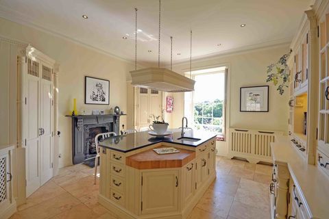 The Old Rectory - Helston - Cornwall - kuchyně - OnTheMarket.com