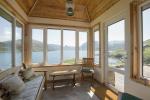 Idylický dům na prodej ve skotské vysočině s výhledem na jezero Loch - nemovitost na prodej ve Skotsku