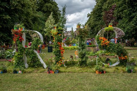 rhs letters rhs hampton court palácový zahradní festival 2021