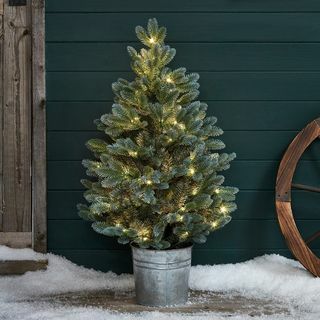Předsvícený venkovní hrnkový vánoční stromek 90 cm