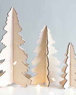 Sada tří alternativních dřevěných vánočních stromků