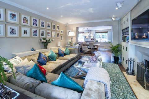 rodinný dům v Londýně v hodnotě 1195 mil. liber Lesley Clarke, spoluzakladatele generálního ředitele společnosti Nicky Clarke po celém světě, je na prodej