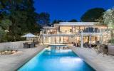 Luxusní dům Beverley Hills Jane Fonda je v prodeji za 10,5 milionu liber