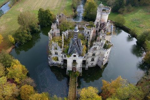 La Mothe-Chandeniers, v Les Trois-Moutiers, střední západní Francie