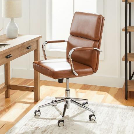 Otočná kancelářská židle z umělé kůže