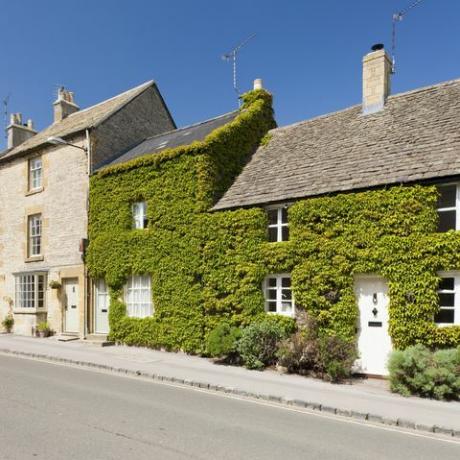 město stow on the wold v cotswolds, gloucestershire