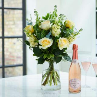 Den matek Crème De La Crème Bouquet Prosecco Rosé Bundle