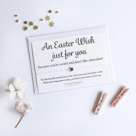 Ručně vyráběný dárek pro malé náramky z legračních přání na Velikonoce, alternativní velikonoční dárek