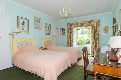 Brook House - Sherborne Estate - Autumnwatch - ložnice - Butler Sherborn