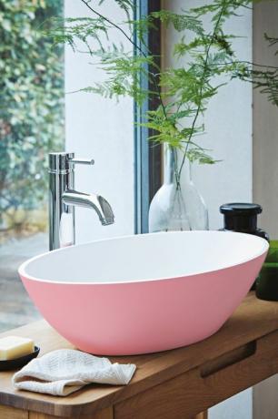 růžové koupelnové umyvadlo trendy v koupelně pro rok 2021