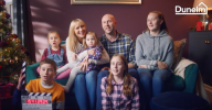Sledujte: Dunelm Christmas Advert 2019 Funkce Real-Life Family
