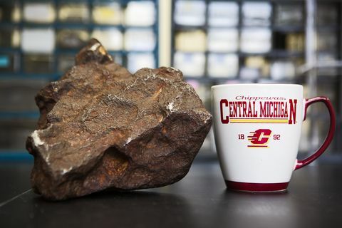 Meteorit na střední Michiganské univerzitě