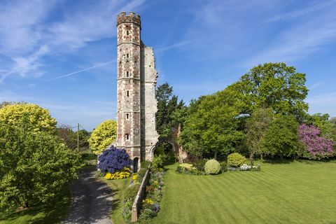 Hrad Warblington - věž - Hampshire - OnTheMarket.com