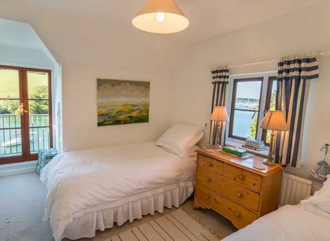 Otter Cottage - Falmouth - Cornwall - postel - Savills