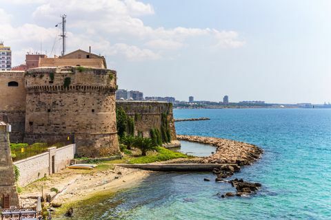 itálie apulie taranto aragonský hrad