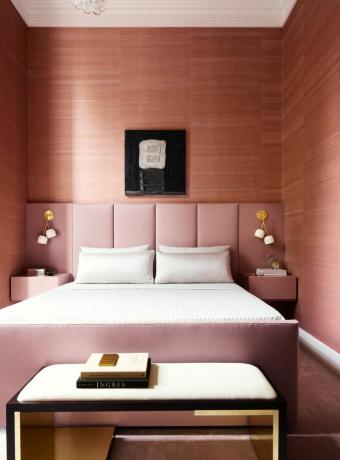 růžová ložnice